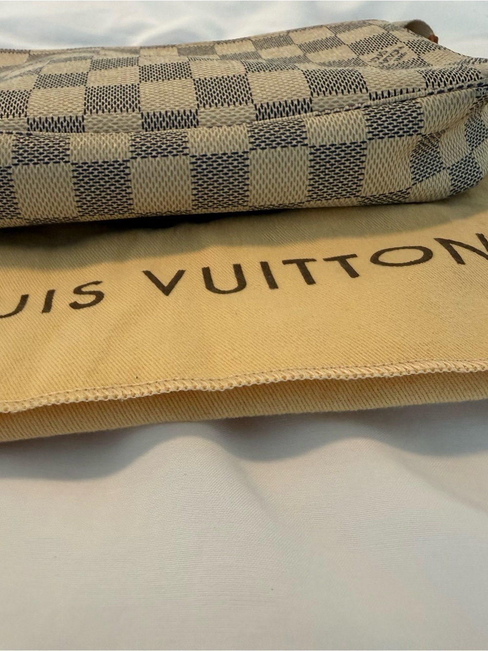 Louis Vuitton Damier Azur Wristlet in White and Beige with Tan Strap - Picture 7 of 15